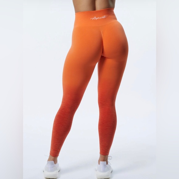 Alphalete Ombre Amplify Legging - Strawberry - Picture 4 of 4